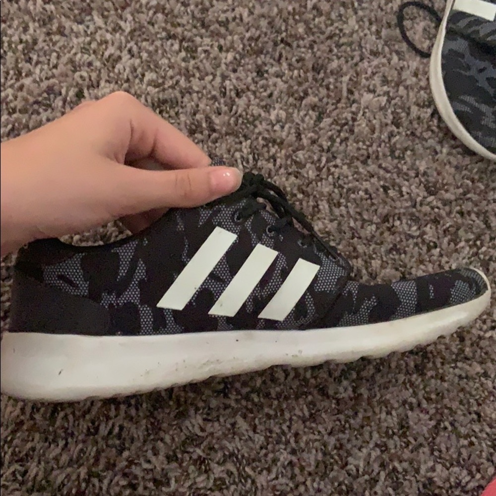 Adidas Tennis Shoes